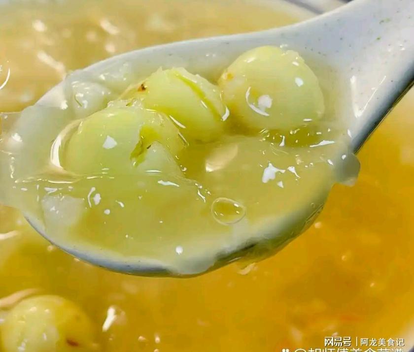 保利体育官方入口-莲子和它天生一对，再贵也值得吃！慢火熬煮一锅，特养人、有滋味